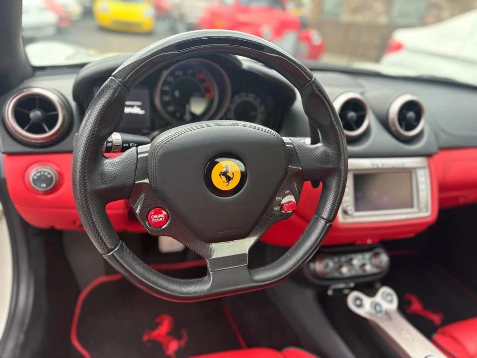 2010 Ferrari California - Image 8 of 10