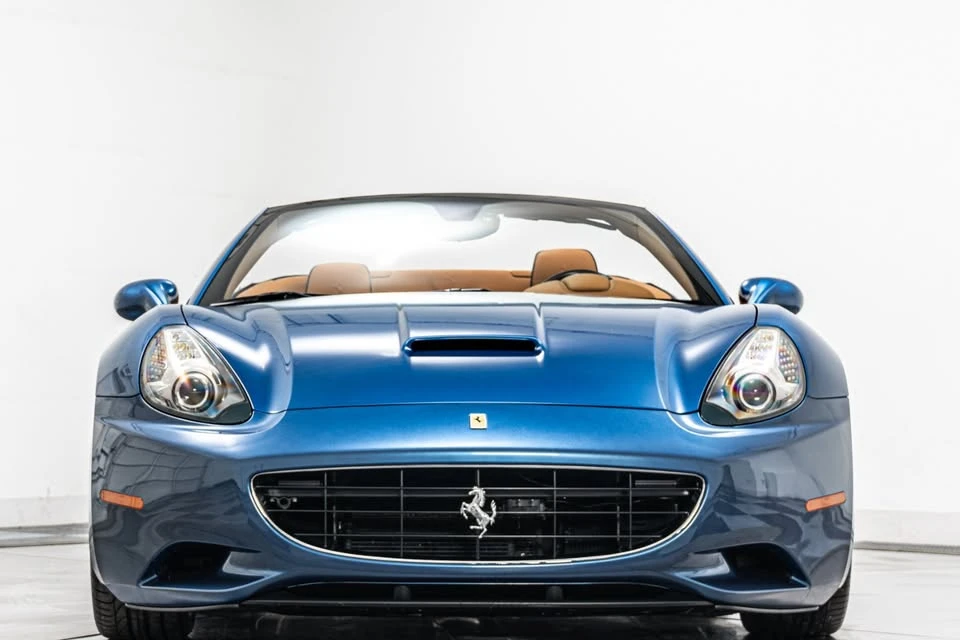 2010 Ferrari - Image 3 of 15