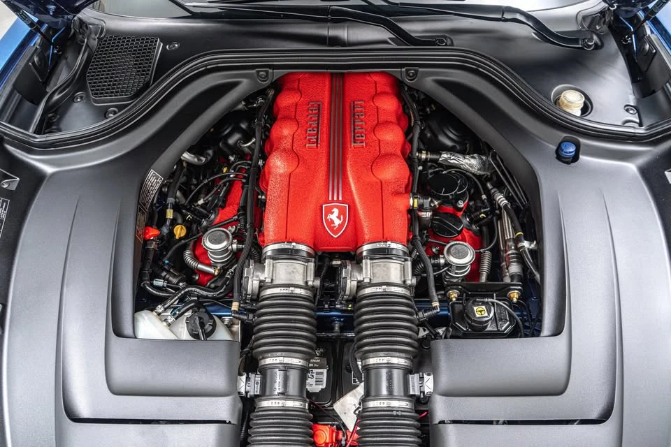 2010 Ferrari - Image 8 of 15