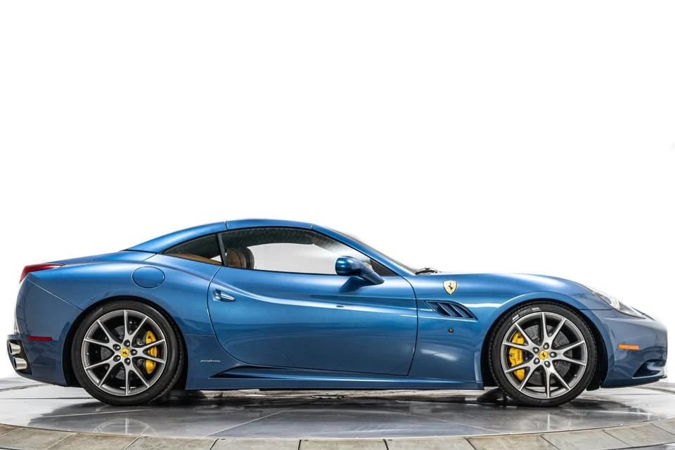 2010 Ferrari - Image 14 of 15