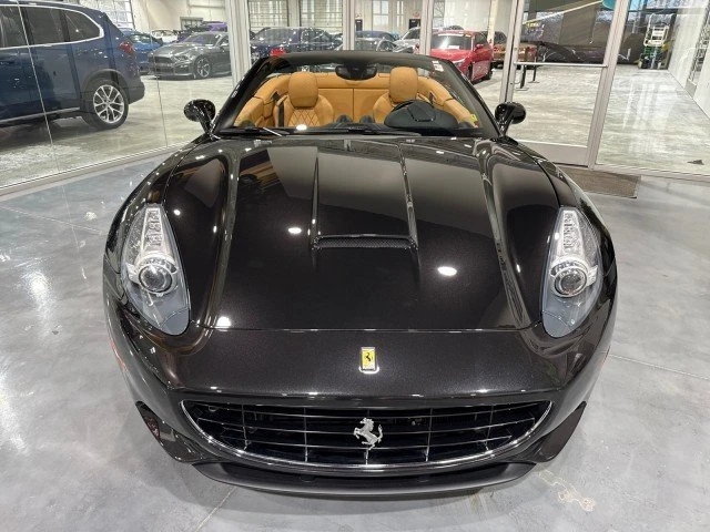 2010 Ferrari California - Image 2 of 20