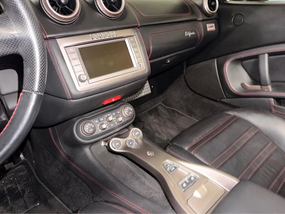 2010 Ferrari California - Image 8 of 12