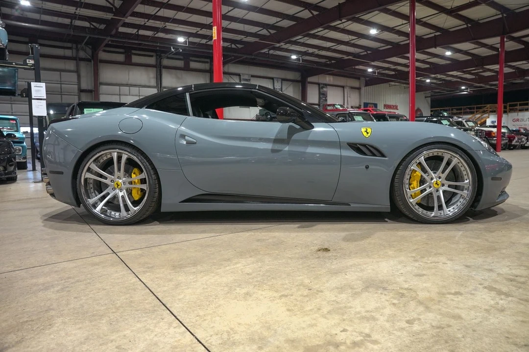 2010 Ferrari California - Image 23 of 31