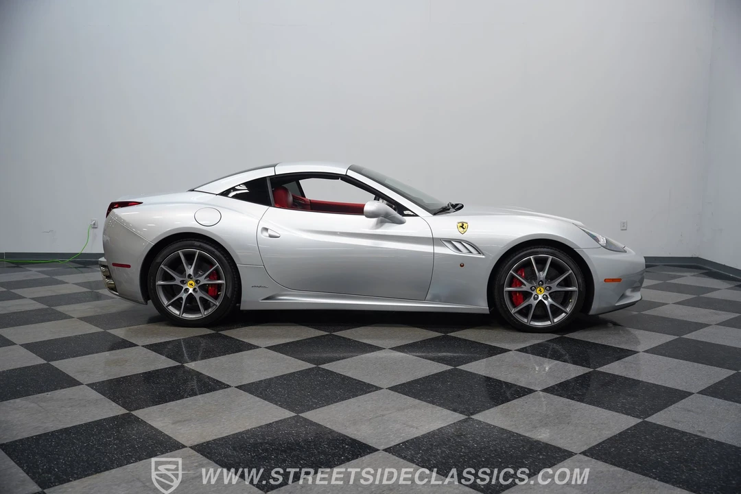 2010 Ferrari California - Image 13 of 31
