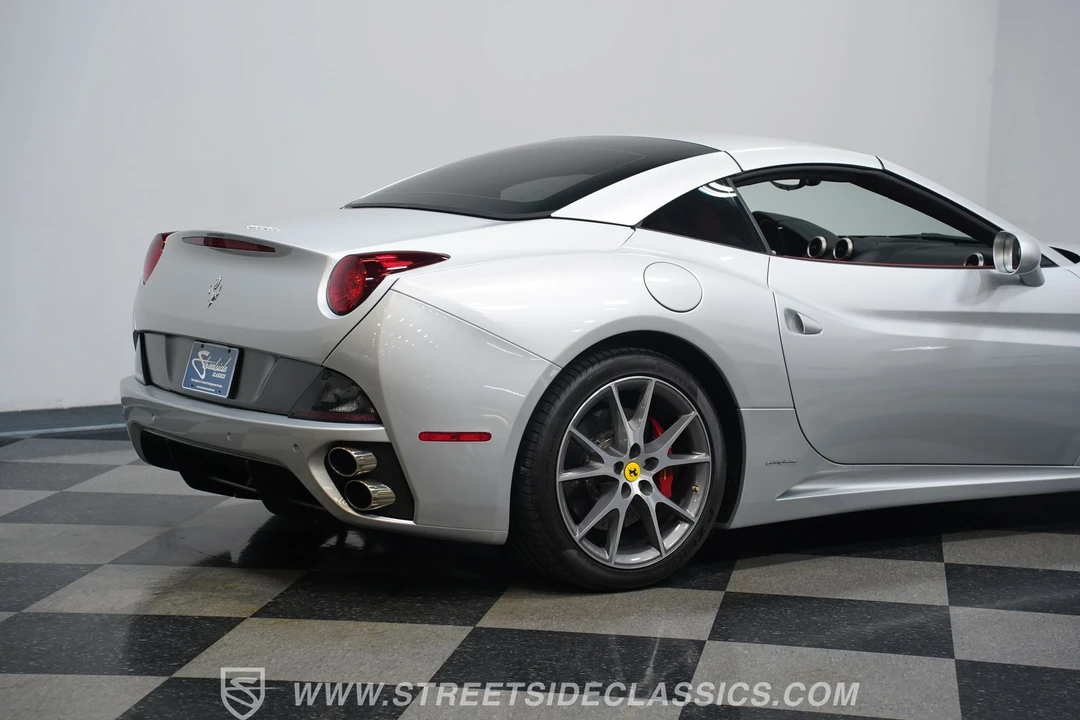 2010 Ferrari California - Image 18 of 31