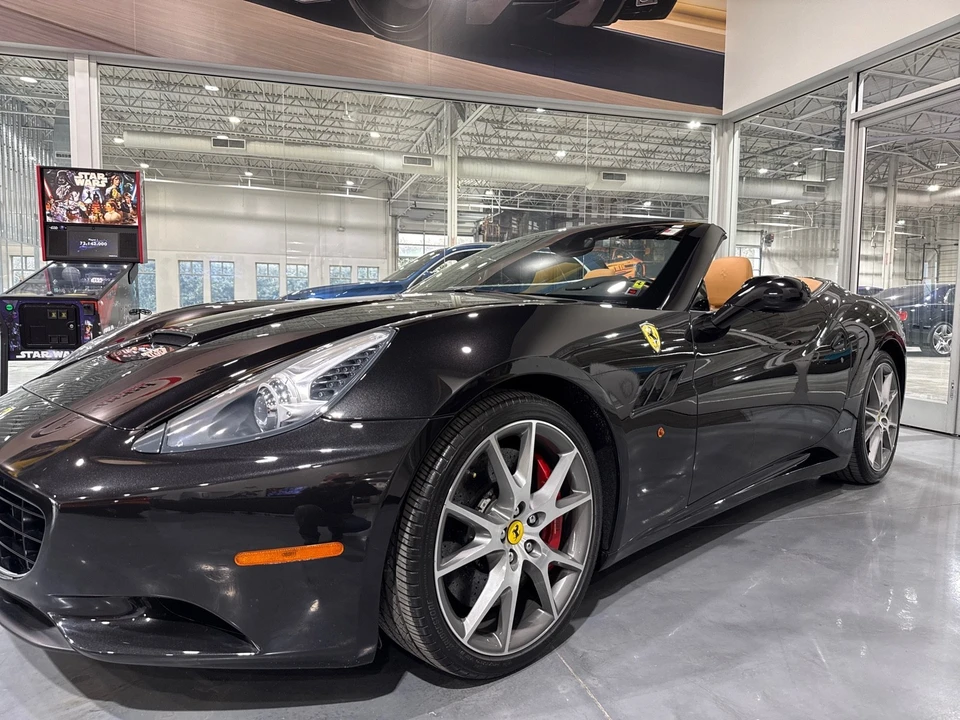 2010 Ferrari California - Image 24 of 31