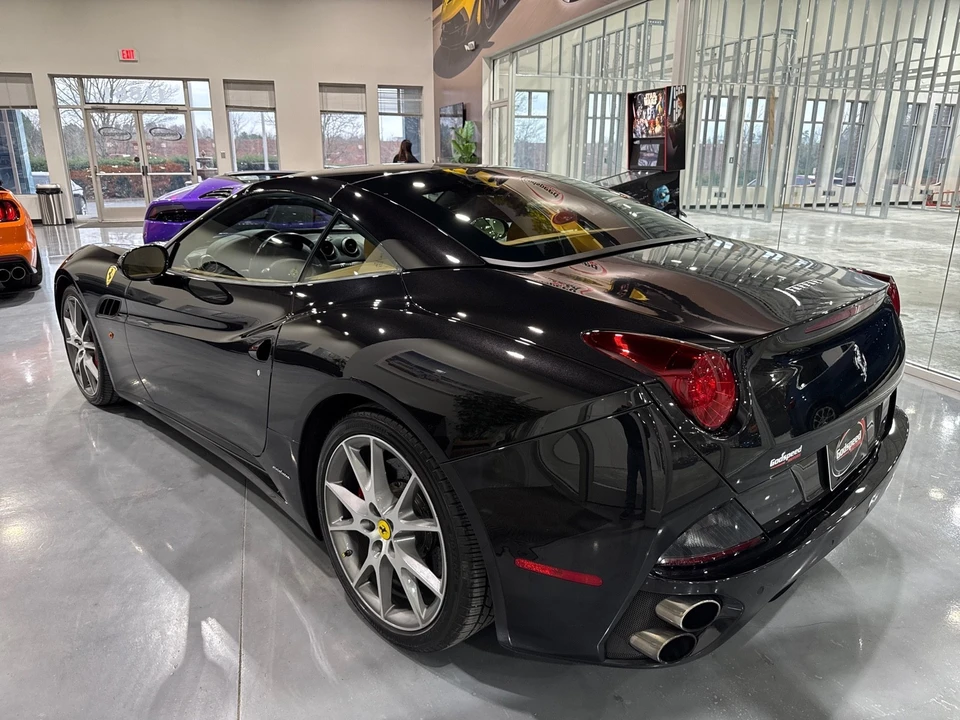 2010 Ferrari California - Image 3 of 12