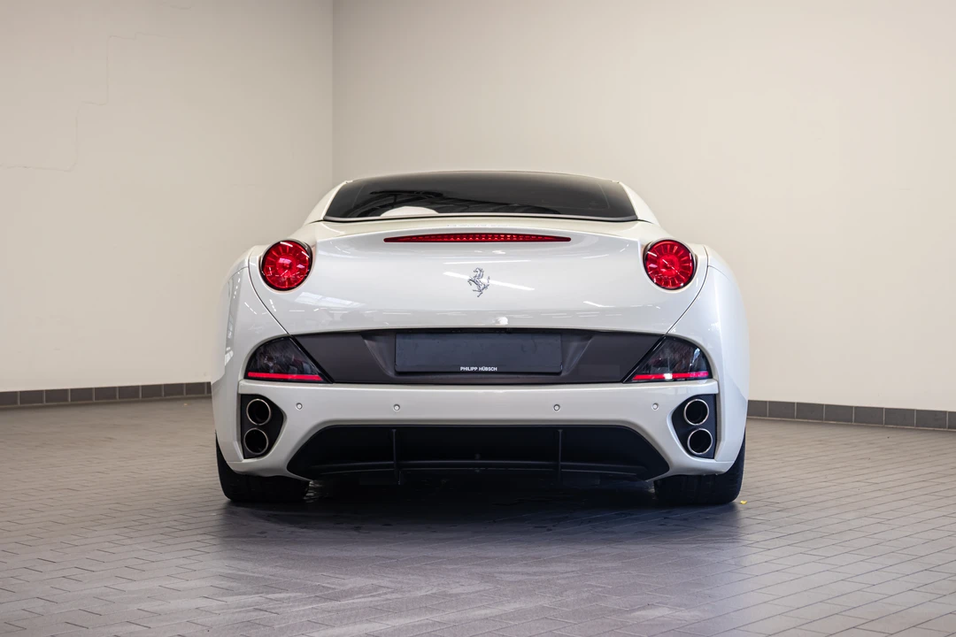 2010 Ferrari California - Image 6 of 31