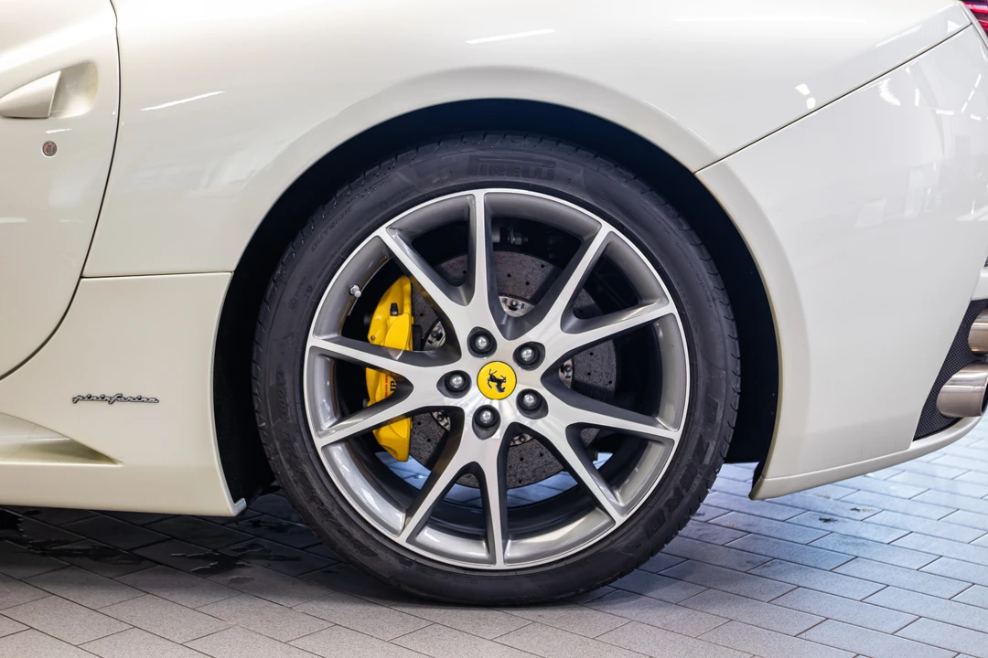 2010 Ferrari California - Image 31 of 31