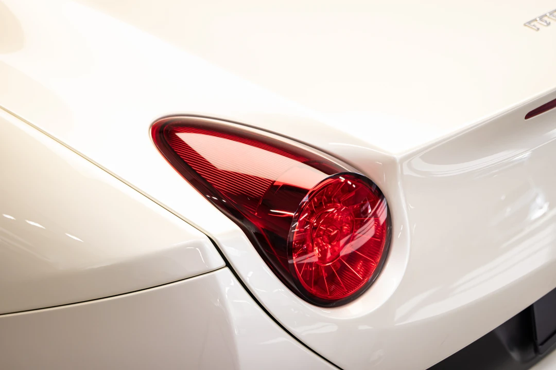 2010 Ferrari California - Image 17 of 31