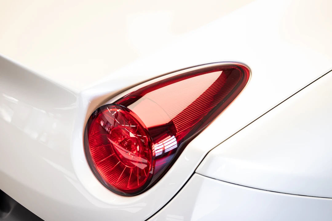 2010 Ferrari California - Image 18 of 31