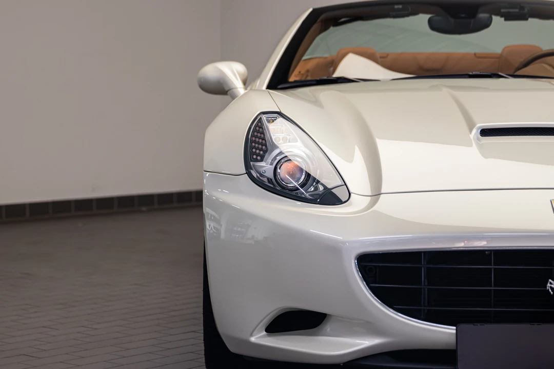 2010 Ferrari California - Image 28 of 31