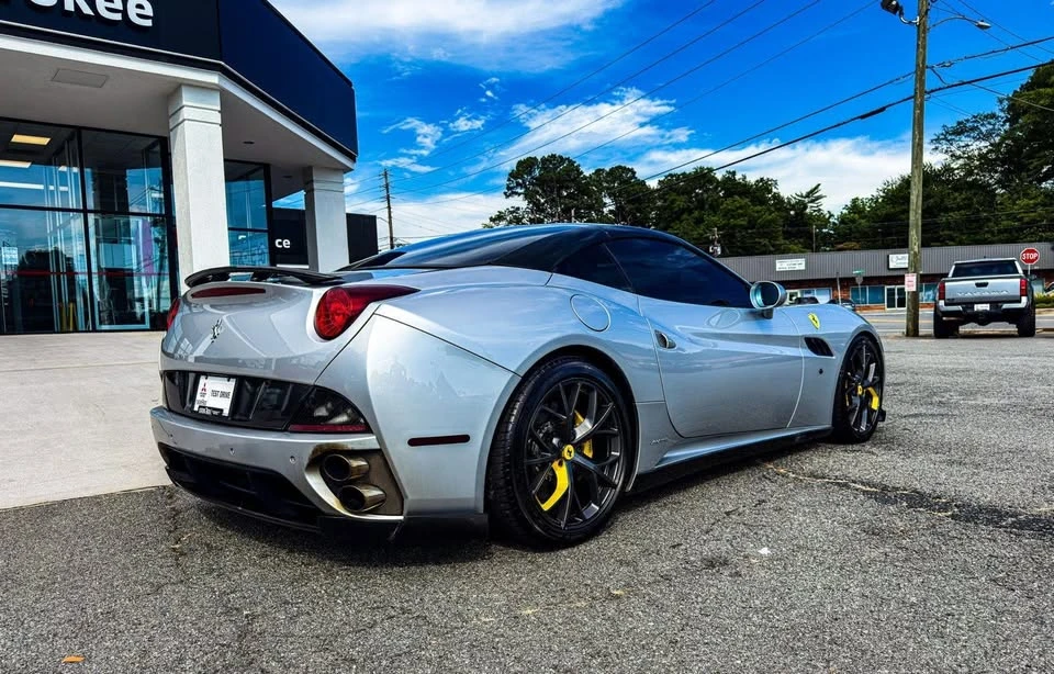 2010 Ferrari California - Image 5 of 20