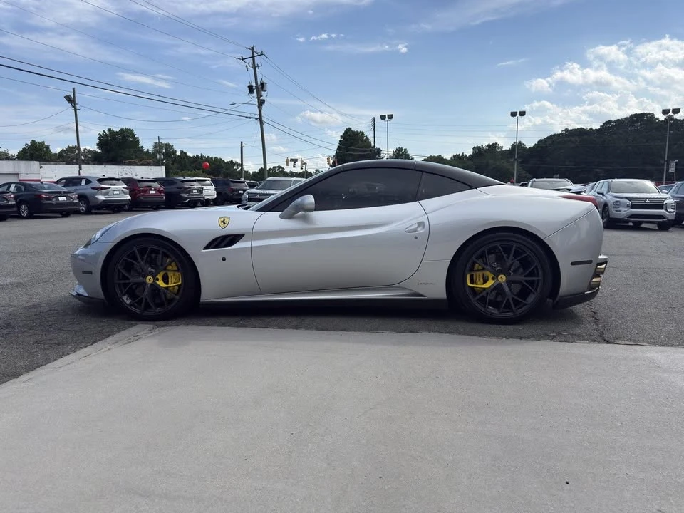 2010 Ferrari California - Image 8 of 20