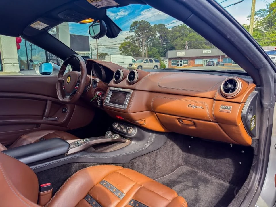 2010 Ferrari California - Image 19 of 20