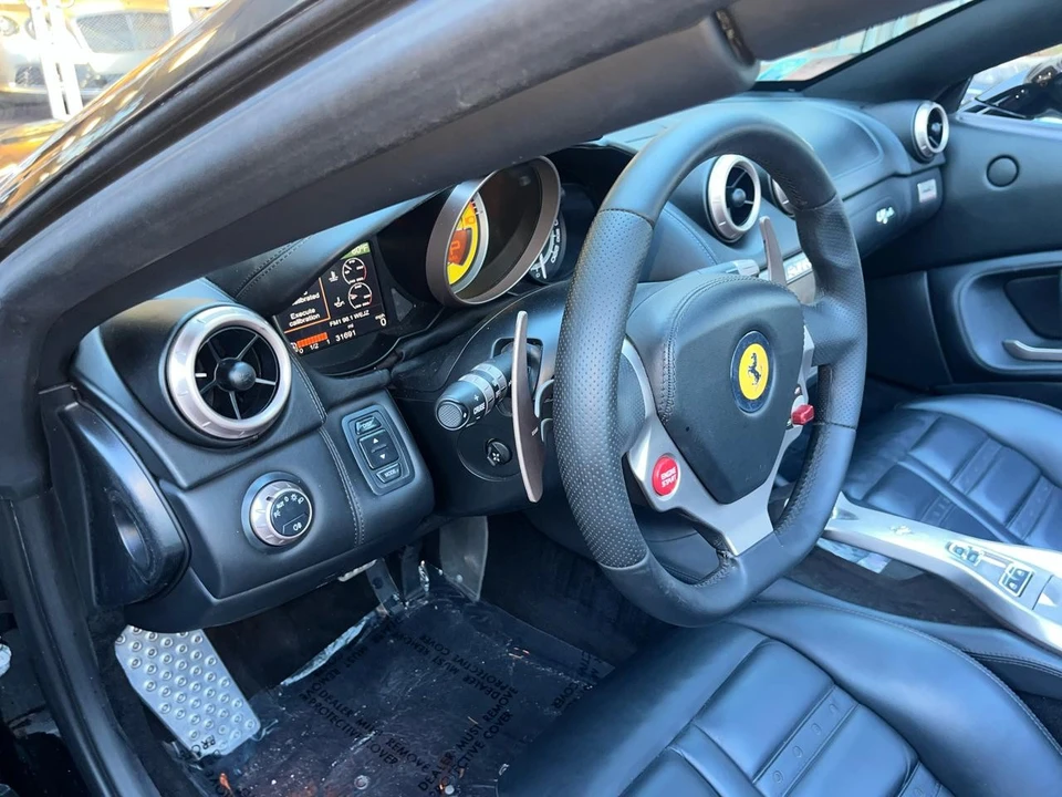 2010 Ferrari California - Image 30 of 31