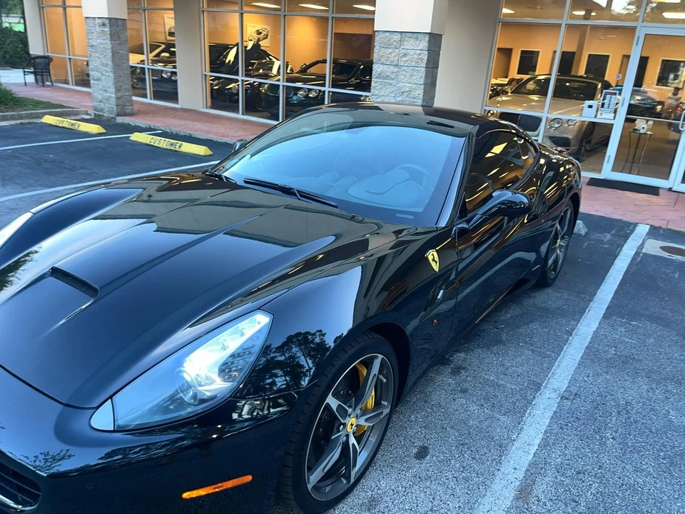 2010 Ferrari California - Image 26 of 31