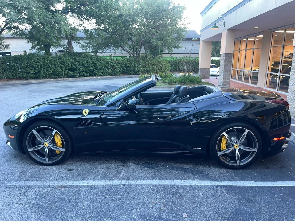 2010 Ferrari California - Image 10 of 31