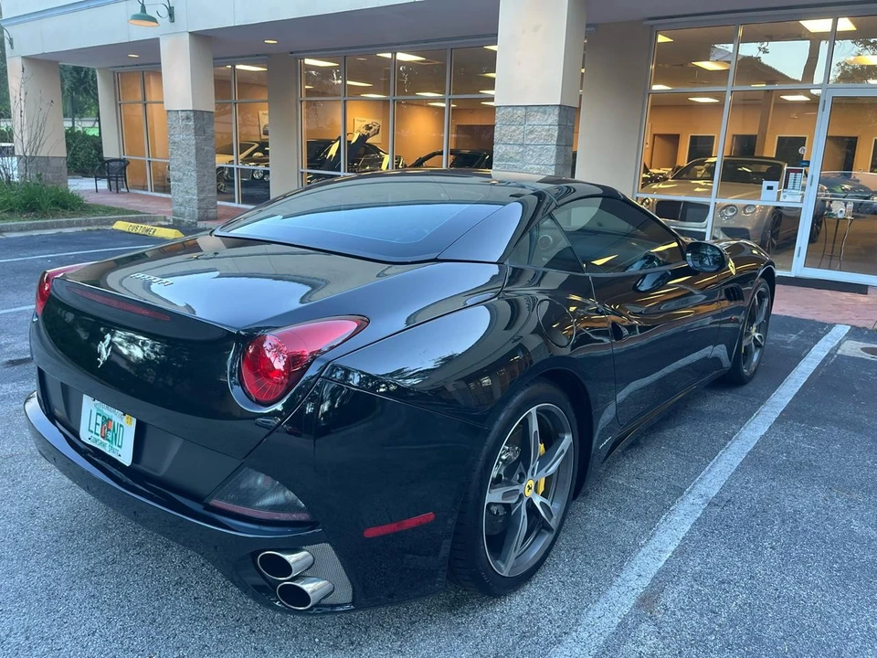 2010 Ferrari California - Image 18 of 31