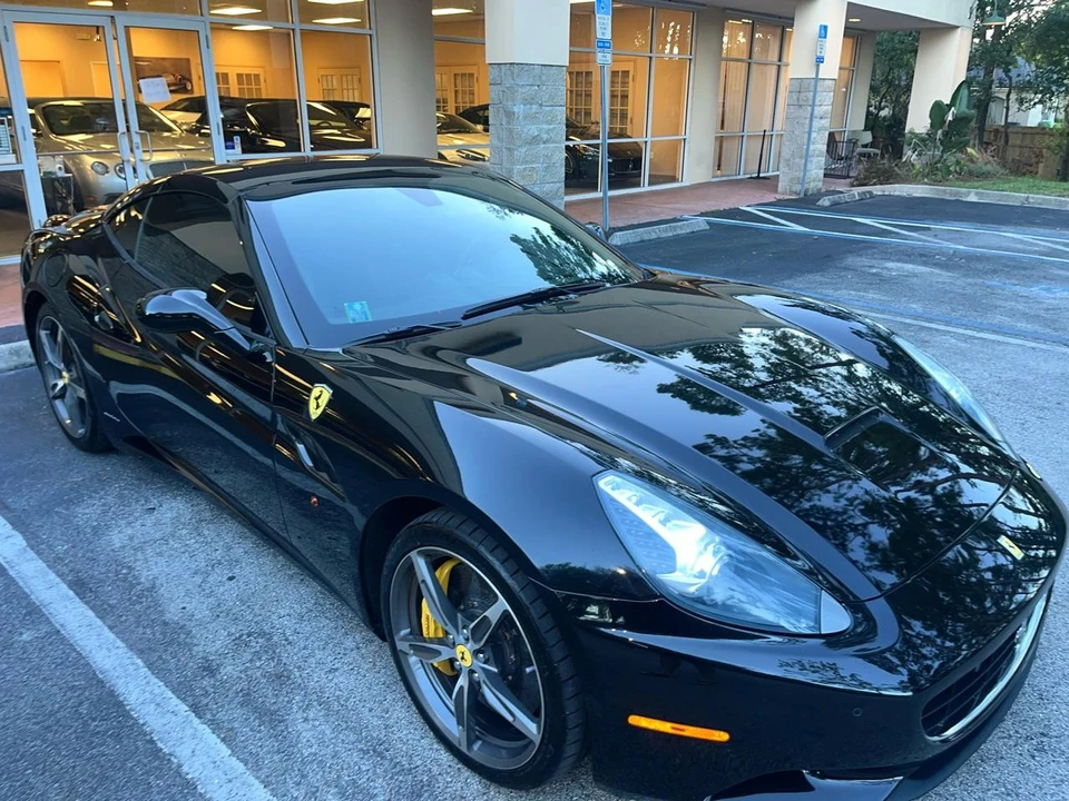 2010 Ferrari California - Image 16 of 31