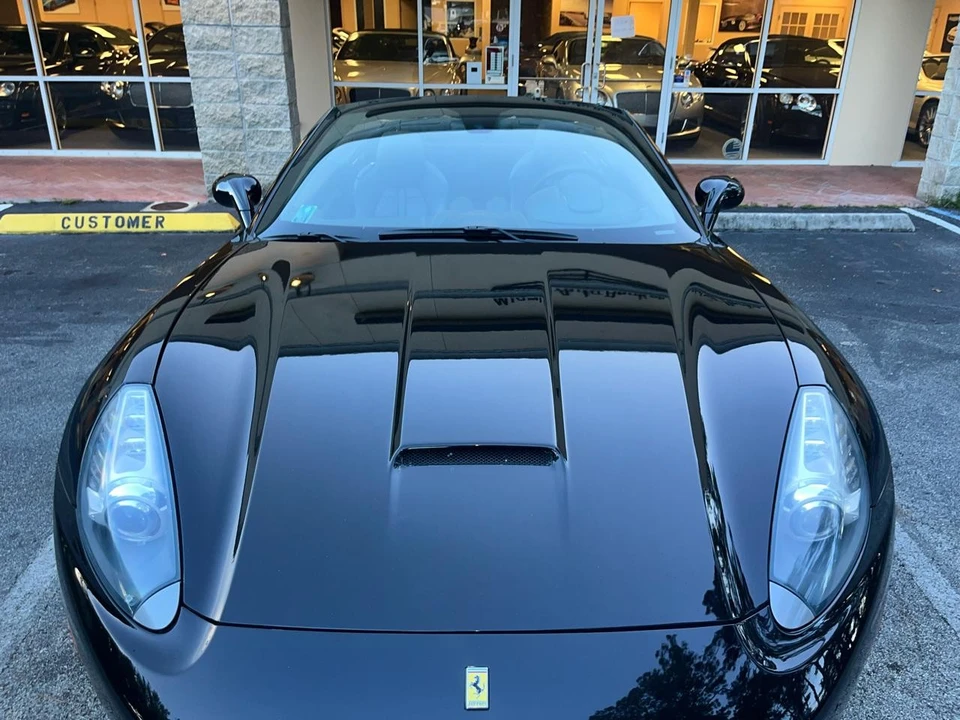 2010 Ferrari California - Image 14 of 31