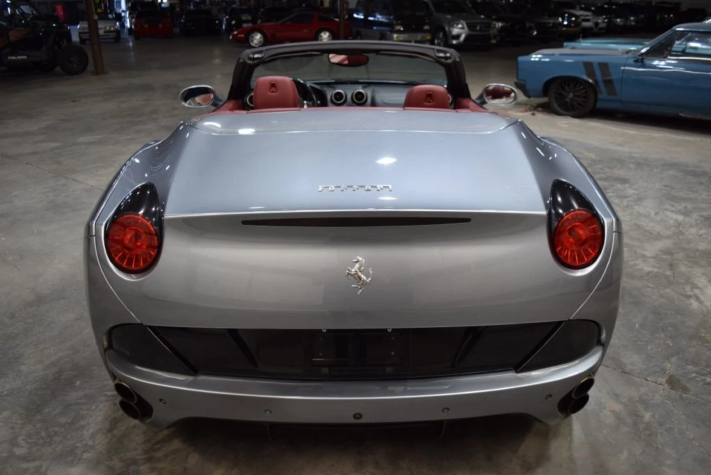 2010 Ferrari California - Image 9 of 12
