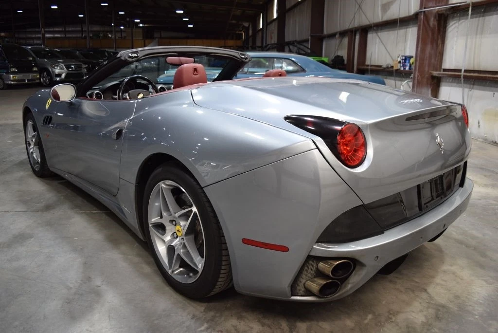 2010 Ferrari California - Image 7 of 21