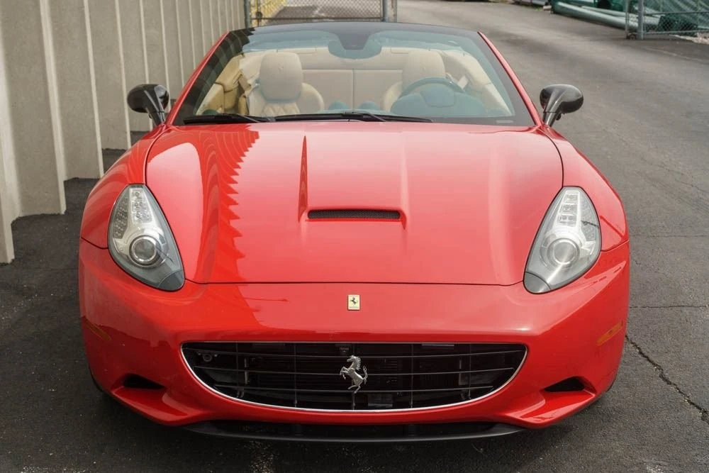 2010 Ferrari California - Image 2 of 21