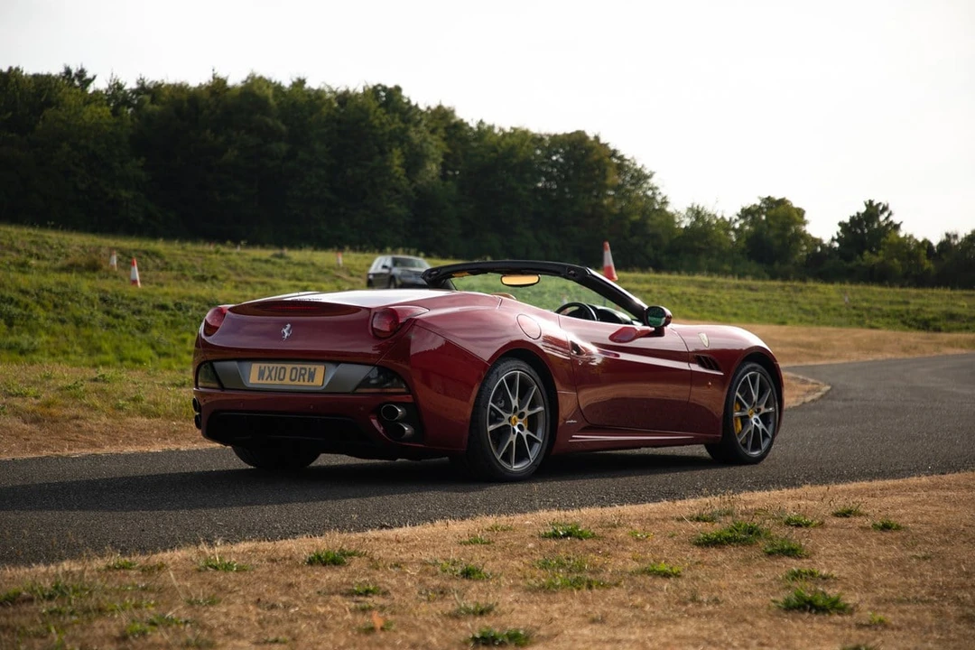 2010 Ferrari California - Image 4 of 30