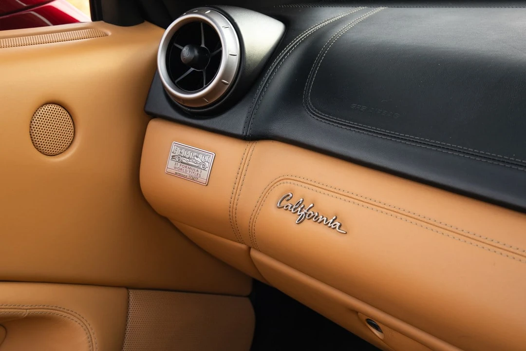 2010 Ferrari California - Image 7 of 30