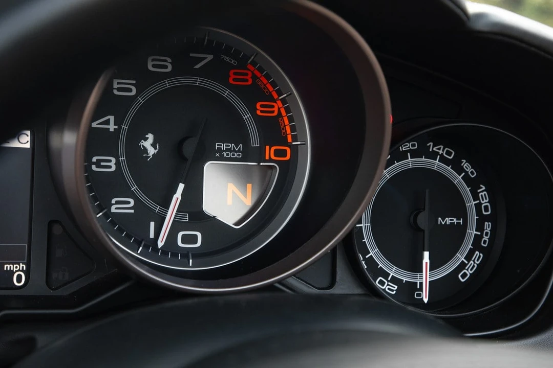2010 Ferrari California - Image 8 of 30