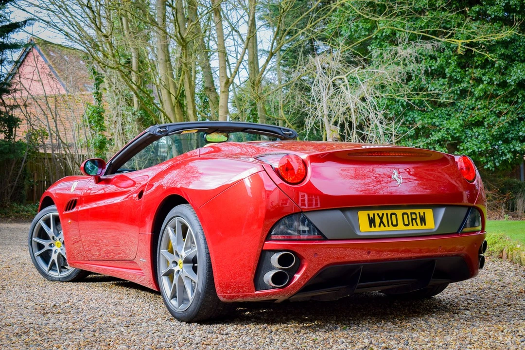 2010 Ferrari California - Image 8 of 30