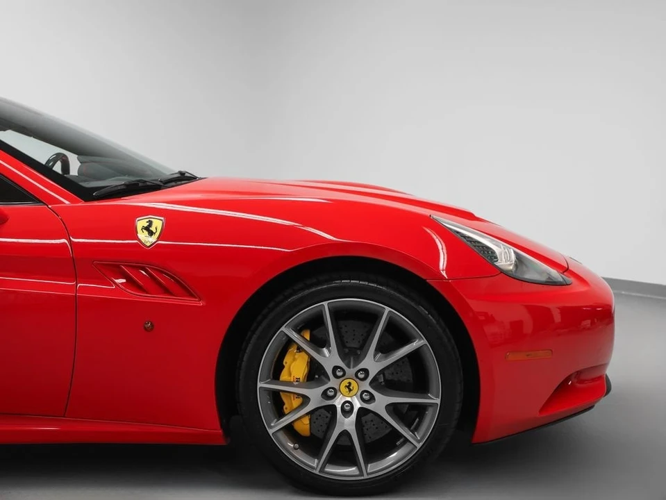 2010 Ferrari California - Image 11 of 31