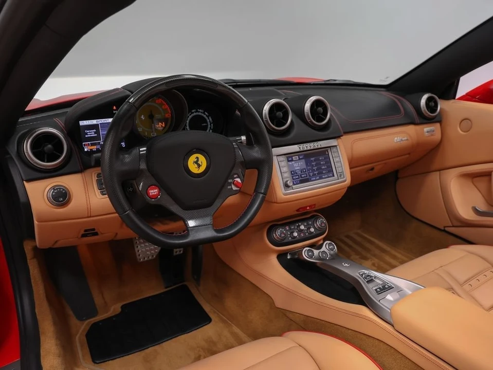 2010 Ferrari California - Image 2 of 31