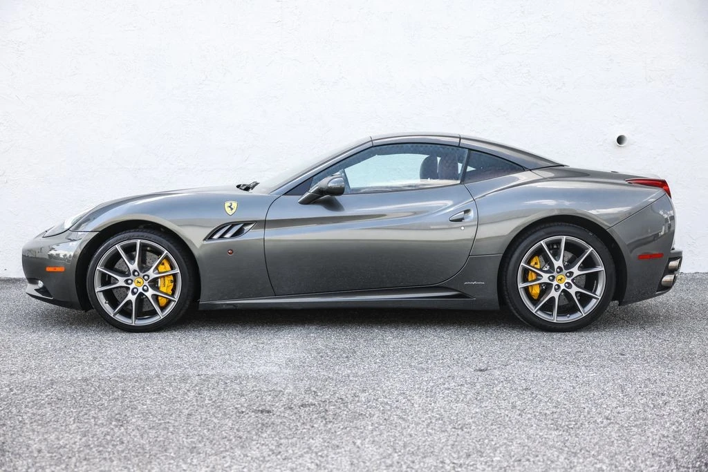 2010 Ferrari California - Image 16 of 31