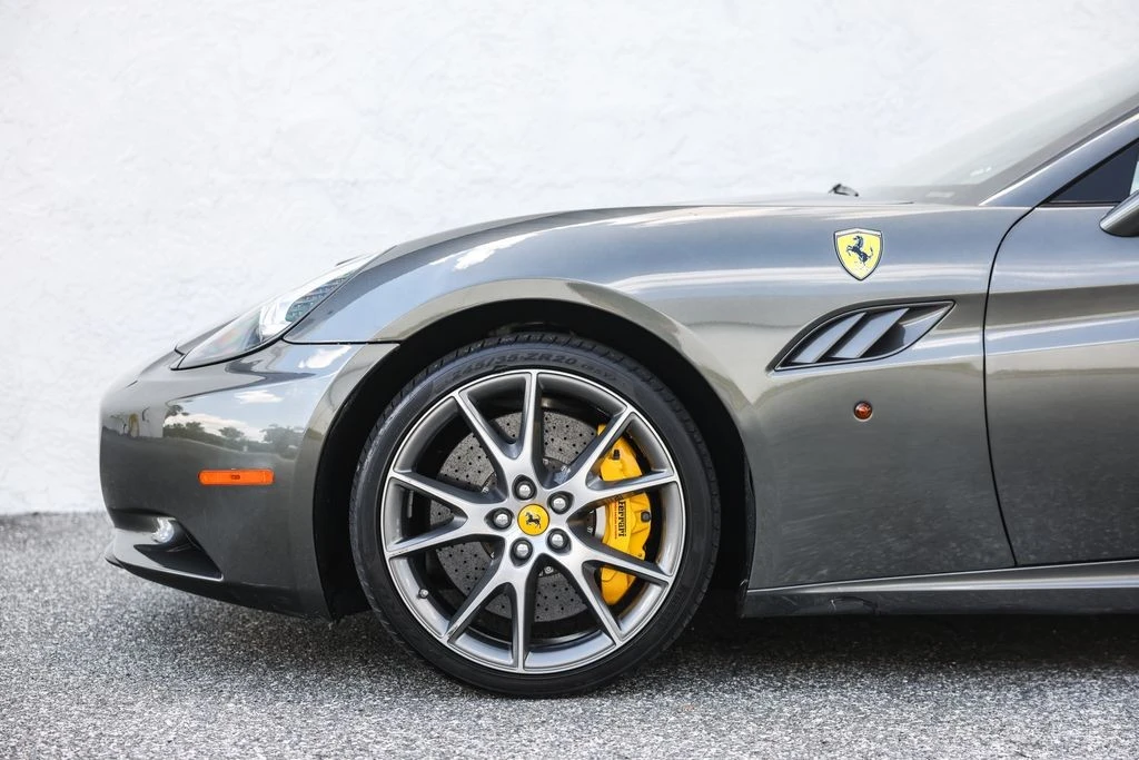 2010 Ferrari California - Image 17 of 31