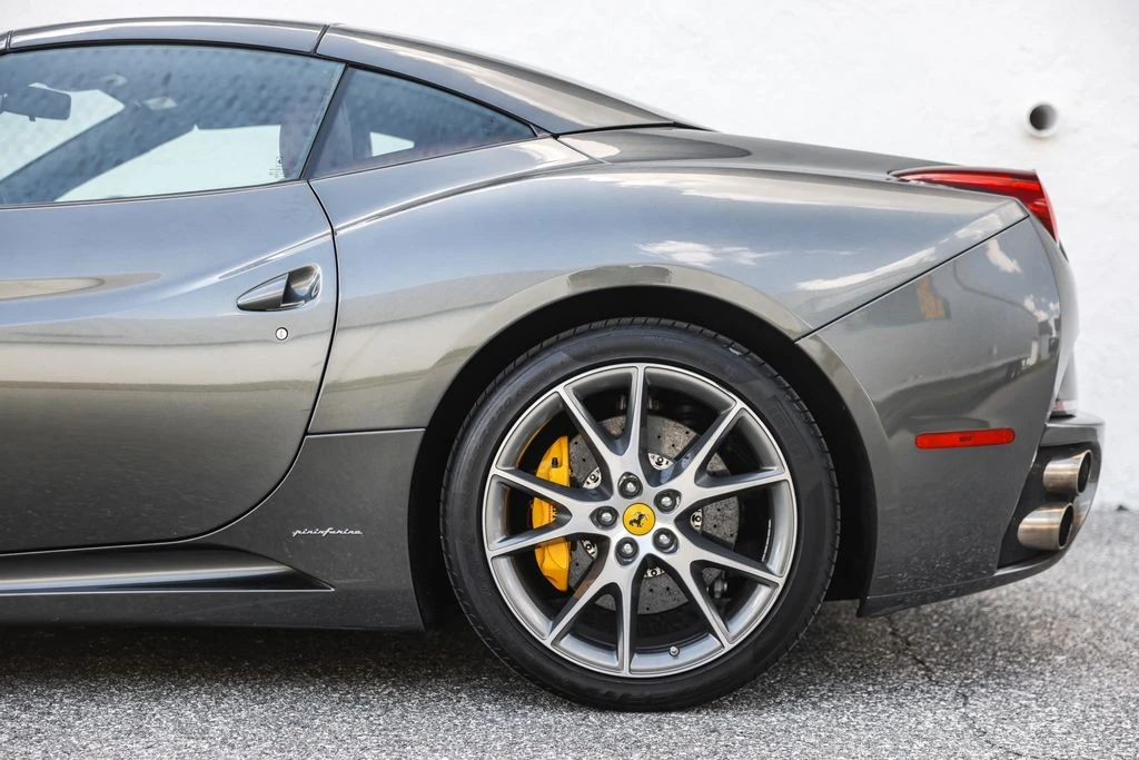 2010 Ferrari California - Image 18 of 31