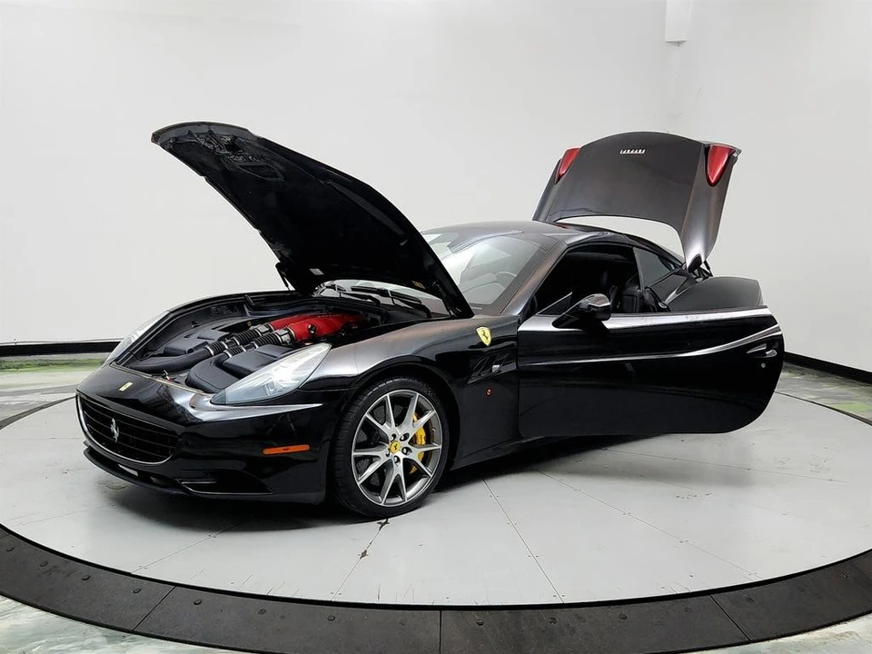 2010 Ferrari California - Image 9 of 31