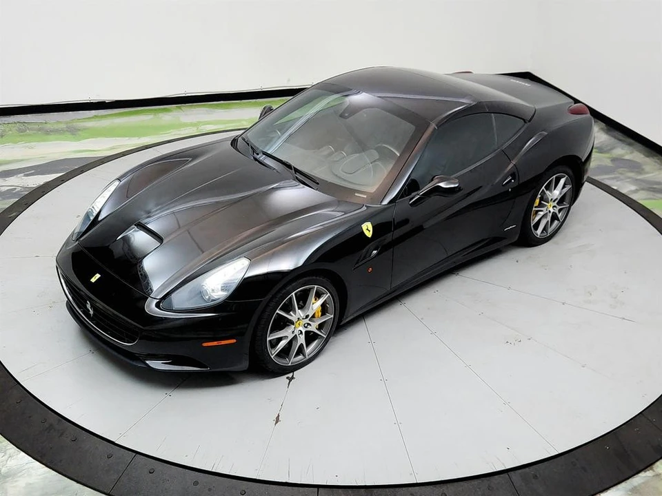 2010 Ferrari California - Image 26 of 31