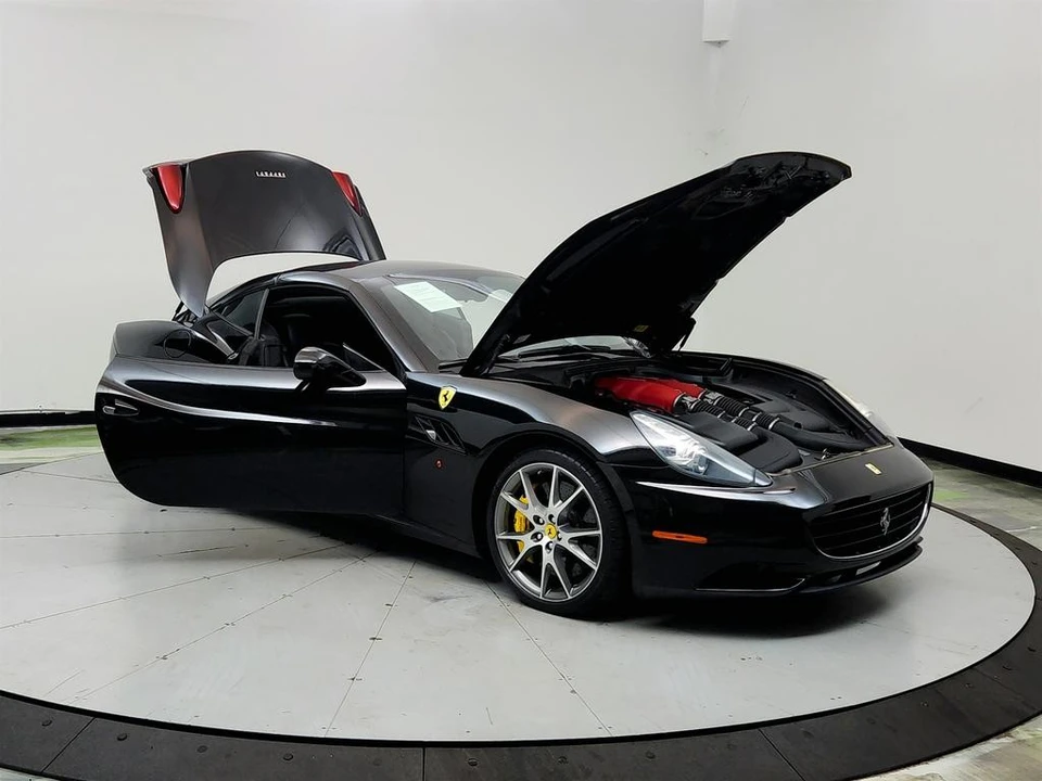 2010 Ferrari California - Image 10 of 31
