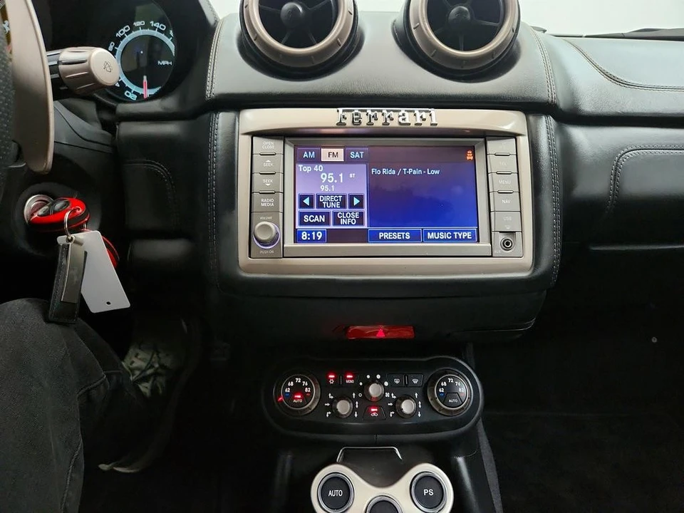 2010 Ferrari California - Image 18 of 31