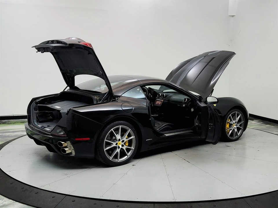 2010 Ferrari California - Image 11 of 31