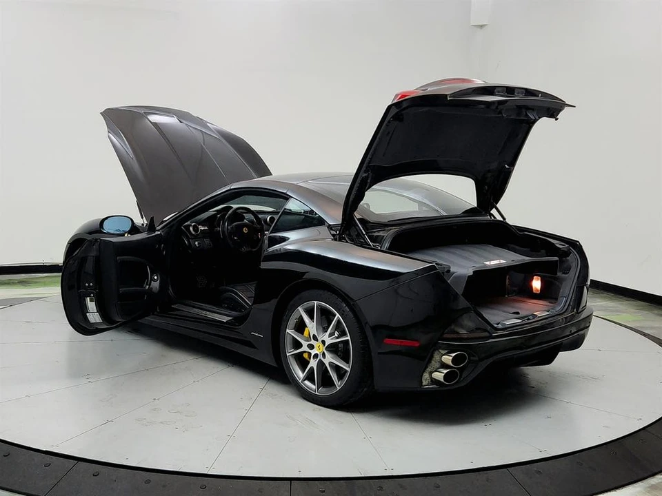 2010 Ferrari California - Image 12 of 31