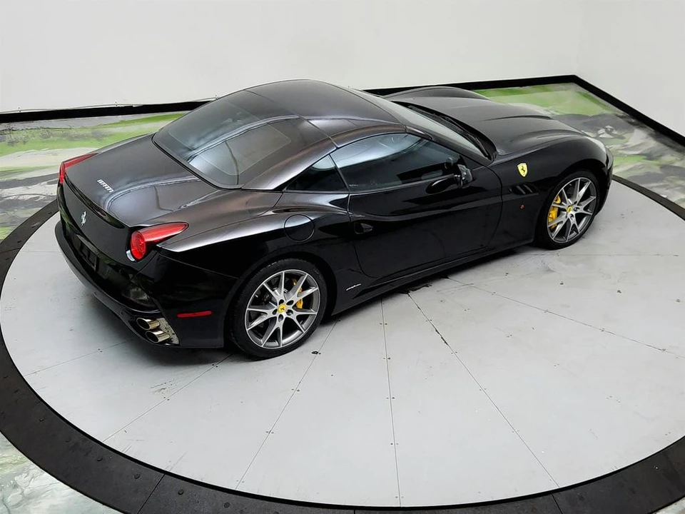 2010 Ferrari California - Image 29 of 31