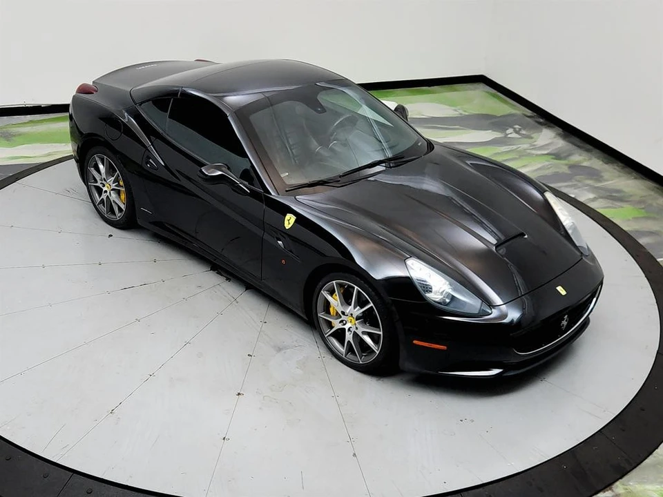 2010 Ferrari California - Image 28 of 31