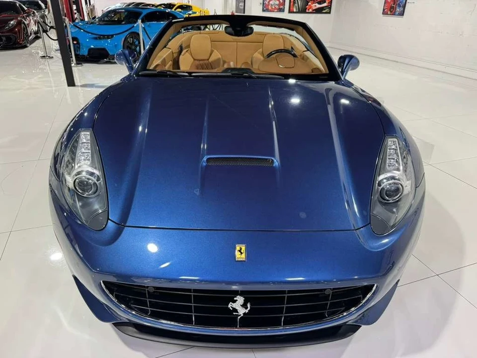 2010 Ferrari California - Image 2 of 12