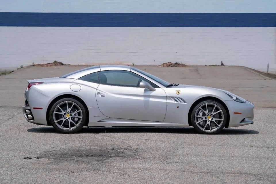 2010 Ferrari California - Image 11 of 20