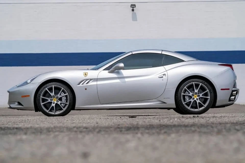 2010 Ferrari California - Image 12 of 20