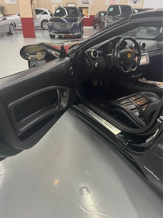 2010 Ferrari California - Image 6 of 10