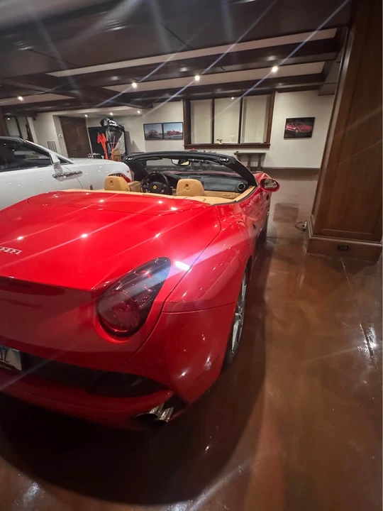 2010 Ferrari California - Image 2 of 7